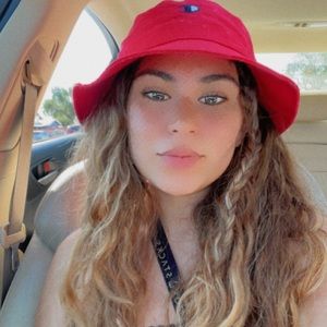 Meet your Posher, Janelle